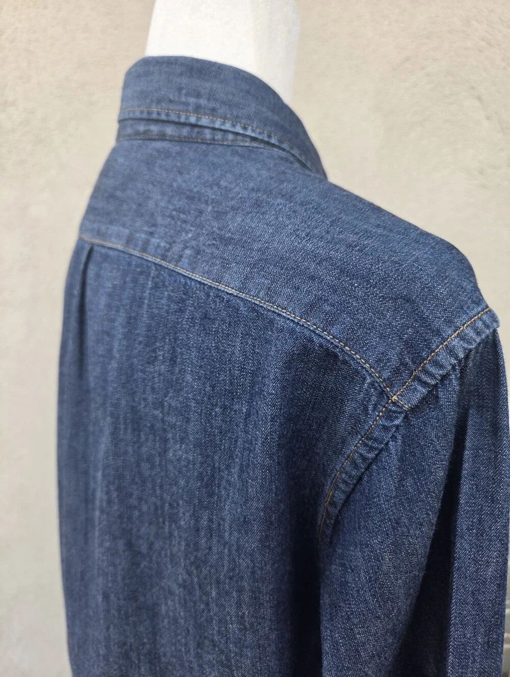 J. Crew Classic Men's Indigo Blue Denim Button-Down Shirt Medium
